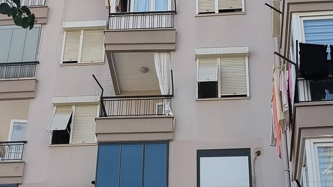 Korkunç olay! Yaşlı anne ve kızı ölü bulundu 4